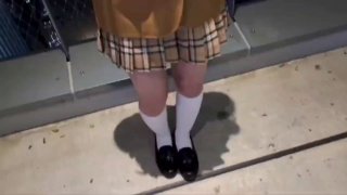严厉的继父Tames,叛逆的青少年。